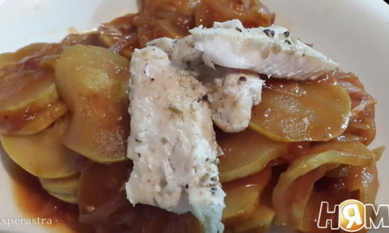 Рецепт ужина — минутки из судака и кабачков