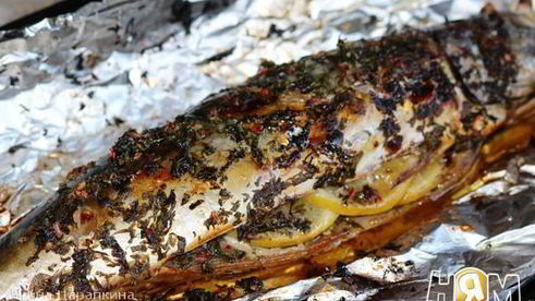 запеченая скумбрия в соусе чимичурри