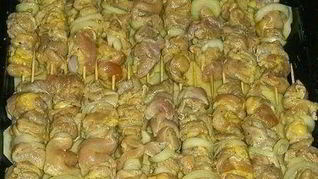 Куриный шашлык с картошкой в духовке