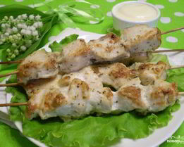 Куриные шашлычки на шпажках в духовке для детей