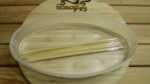 куриные шашлычки на шпажках в духовке для детей