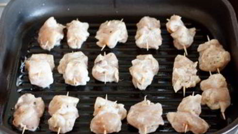 куриные шашлычки с макательным соусом