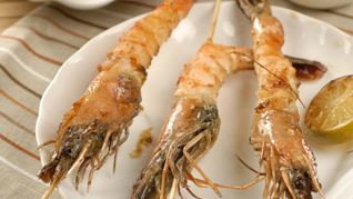 Шашлычки из креветок