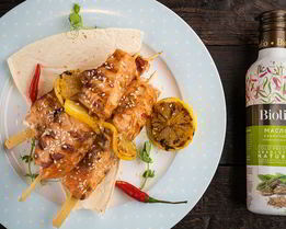 Шашлычки из лосося с лимоном