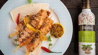 Шашлычки из лосося с лимоном