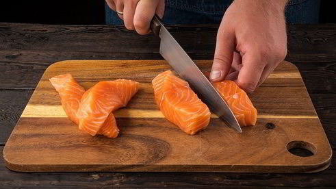 шашлычки из лосося с лимоном