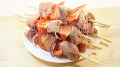 шашлычки с помидорками в лимонном маринаде