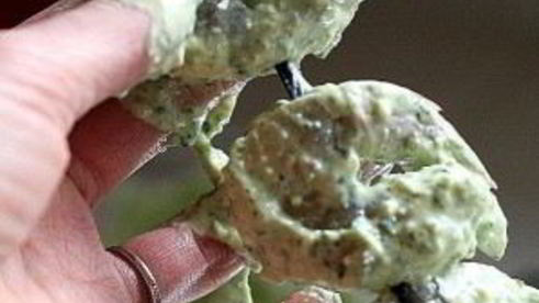 шашлык из креветок с семечками тыквы