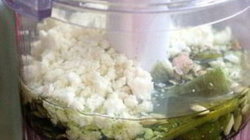 шашлык из креветок с семечками тыквы