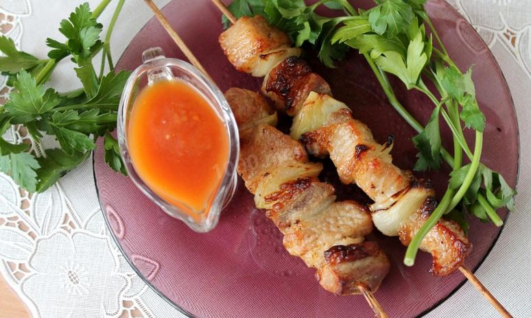 Рецепт шашлыка из свинины с маринадом из лука и кефира