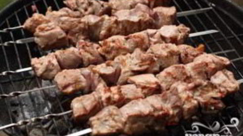 шашлык из свинины с помидорами