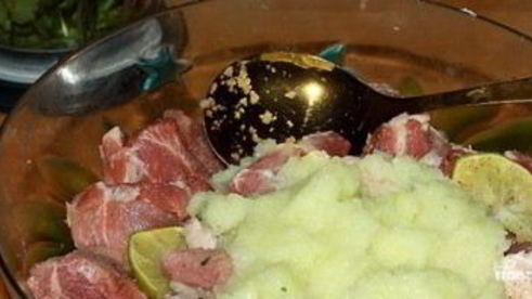 шашлык в гранатовом соусе