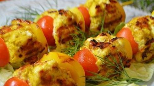 шашлыки из рубленного мяса с овощами