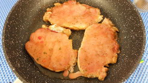 острые свиные стейки с мандариново-медовым соусом