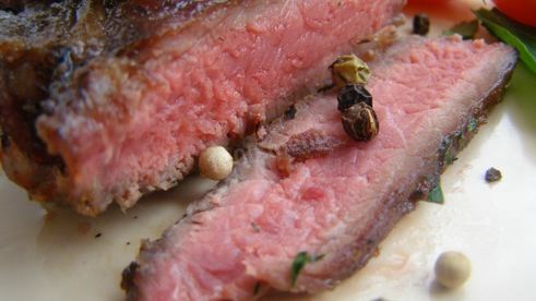 правильный стейк из говядины