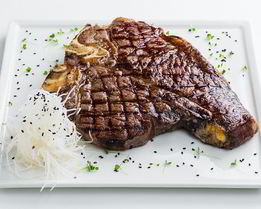 Стейк фиорентино на гриле — тосканская кьянина