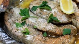 Стейк из кеты запеченной в духовке