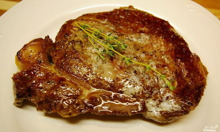 Рецепт стейка из свинины на сковороде