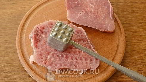 стейк из свинины в фольге