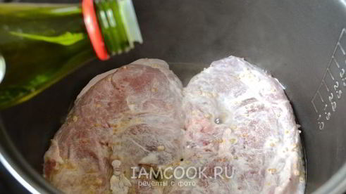 стейк из свинины в мультиварке