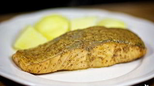 Стейк лосося в духовке