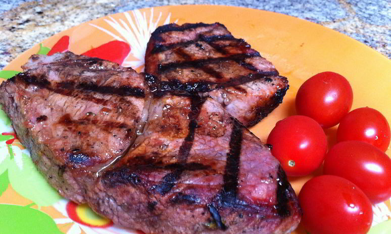 Рецепт стейка особого в овощном маринаде