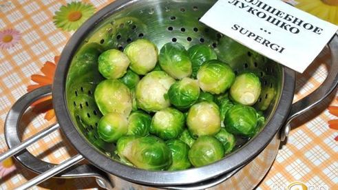 стейк с брюссельской капустой и сельдереем