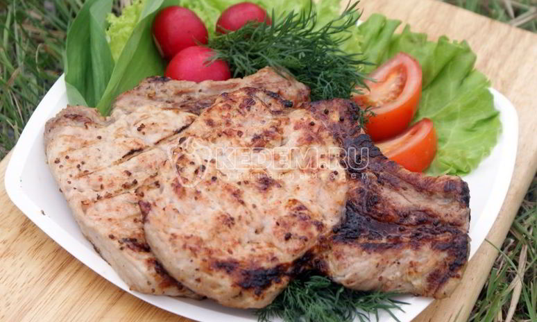 Рецепт стейков из свинины на гриле