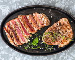 Стейки из тунца