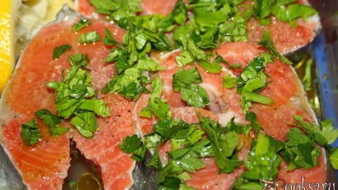 стейки нерки на гриль-доске