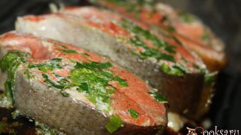 стейки нерки на гриль-доске