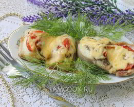 Стейки сома, запеченные в духовке