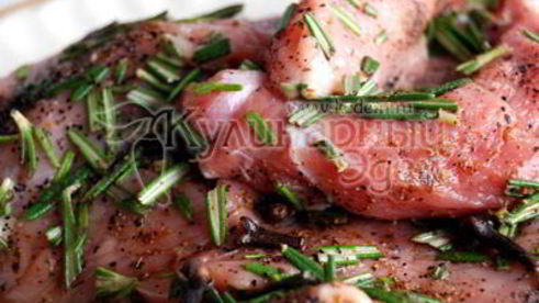 стейки в кунжуте и розмарине
