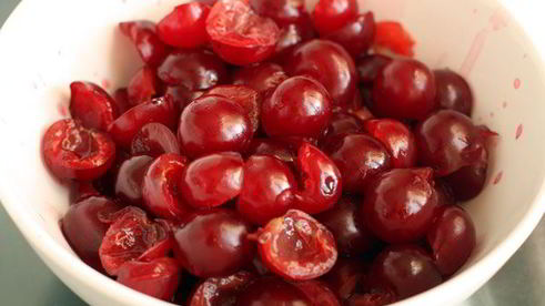 вишневый соус и стейк ти-бон