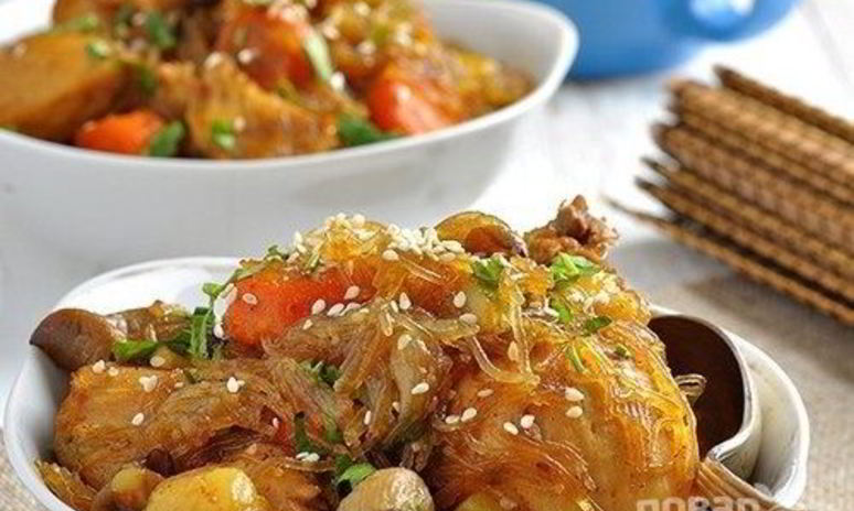 Рецепт стеклянной лапши с курицей и овощами