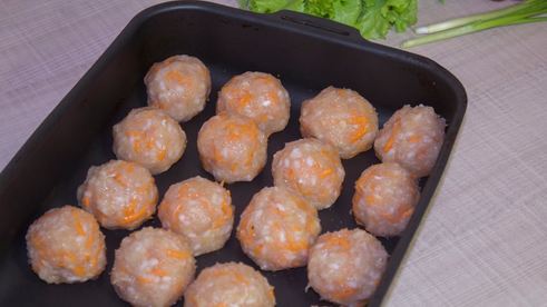 диетические тефтели из куриного фарша в духовке с подливкой