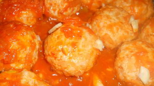 куриные тефтели с булгуром в томатном соусе