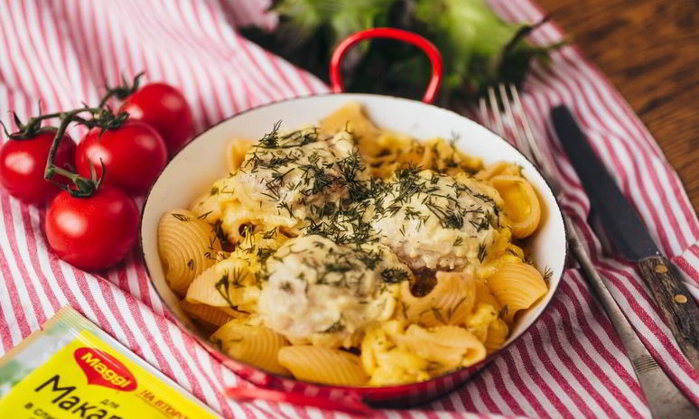 Рецепт куриных тефтелей в сливочно-сырном соусе