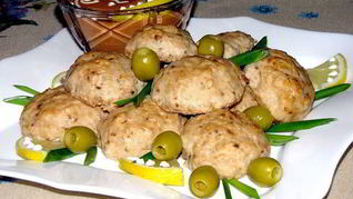 Легкие рыбные тефтельки с остреньким соусом