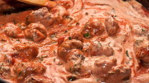 паста с тефтелями