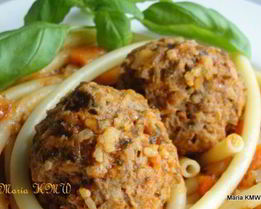 Паста в соусе Балканы и тефтели Ежики