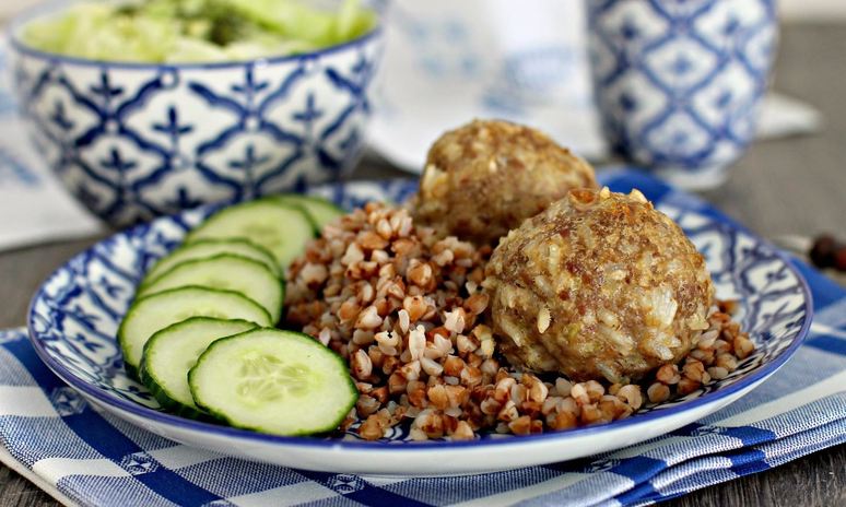 Рецепт тефтелей без подливки в духовке