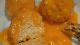 Тефтели с булгуром в сливочно-томатном соусе