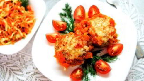 тефтели с сыром в соусе из томатов