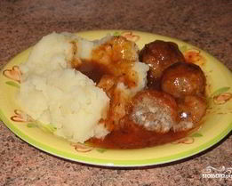 Тефтели с сырым рисом