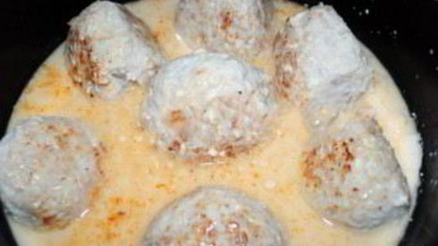 тефтели в мультиварке с подливкой