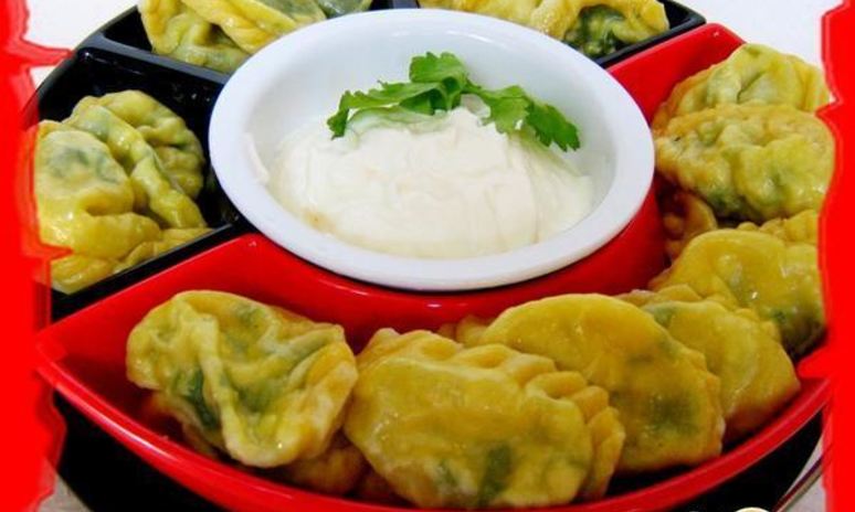 Рецепт паровых вареников с зеленью и яйцом