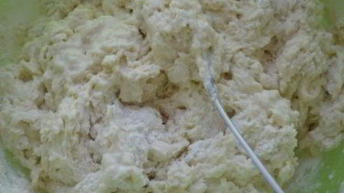 вареники из цельнозерновой муки с половинками слив