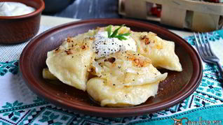 Вареники с картофелем и сыром на пару из творожного теста