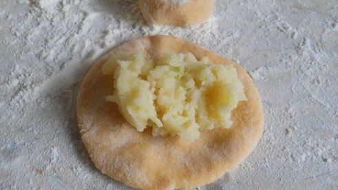 вареники с картофелем из тыквенного теста